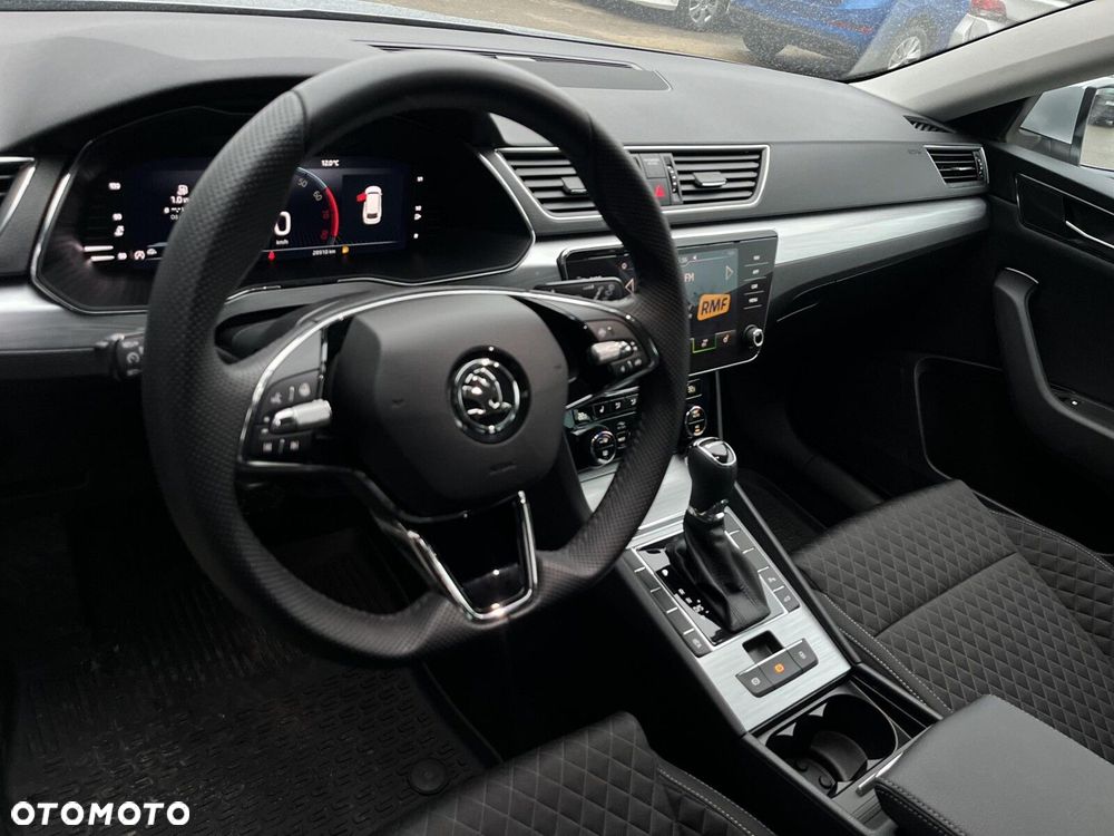 Skoda Superb 1.5 TSI Ambition DSG - 9