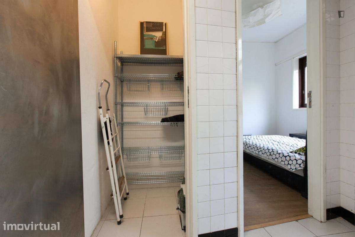 Quarto - localizado em Campanhã Porto - Grande imagem: 2/21
