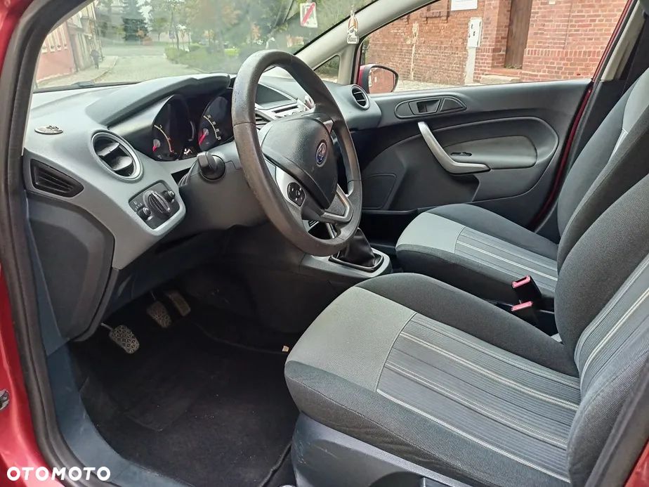 Ford Fiesta - 13