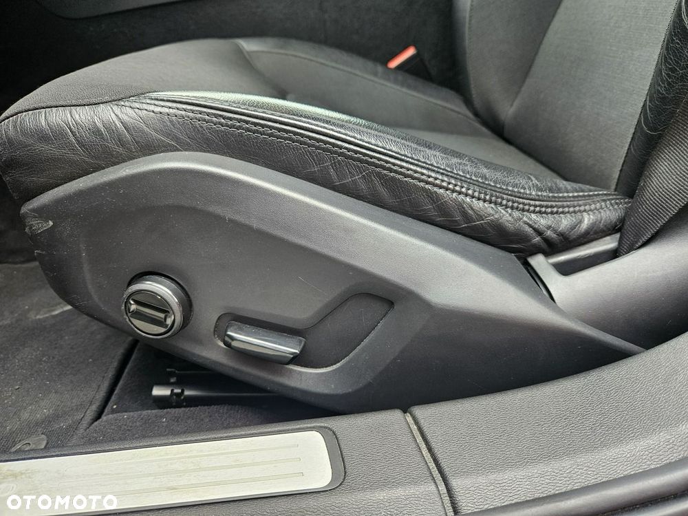 Volvo V60 D3 Momentum Pro - 24