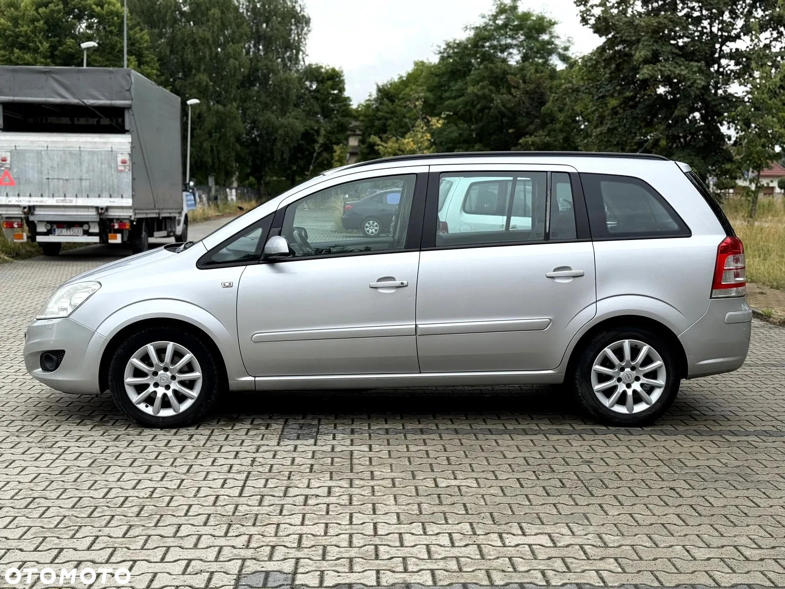 Opel Zafira 1.8 Cosmo - 13