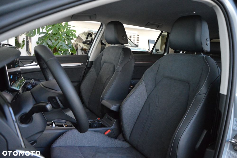 Volkswagen Golf Variant - 10