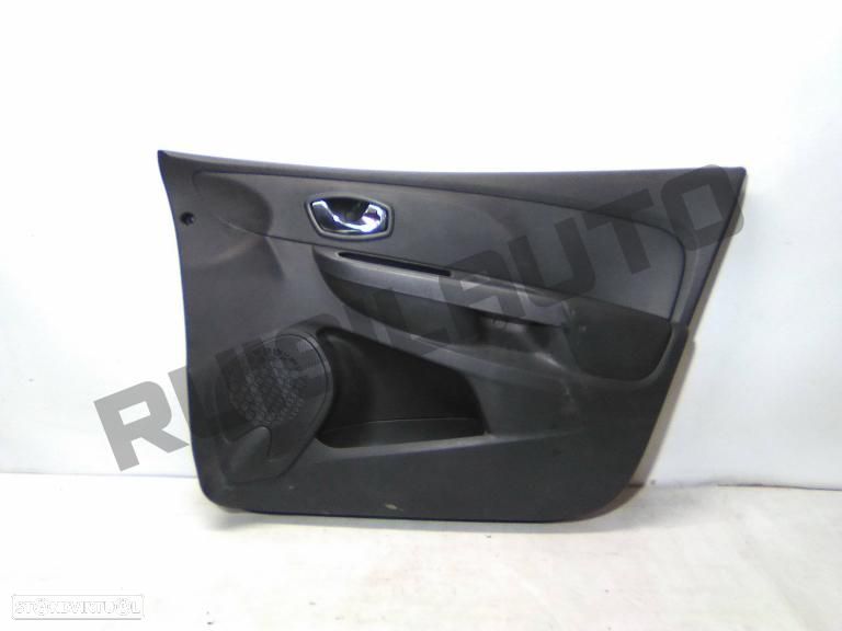 Forra De Porta Frente Direita  Renault Clio Iv [2012_2019] 1.5 - 1