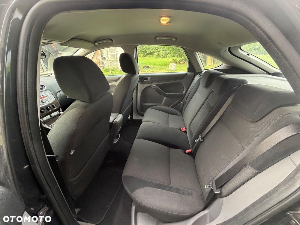 Ford Focus 2.0 TDCi Ghia - 9