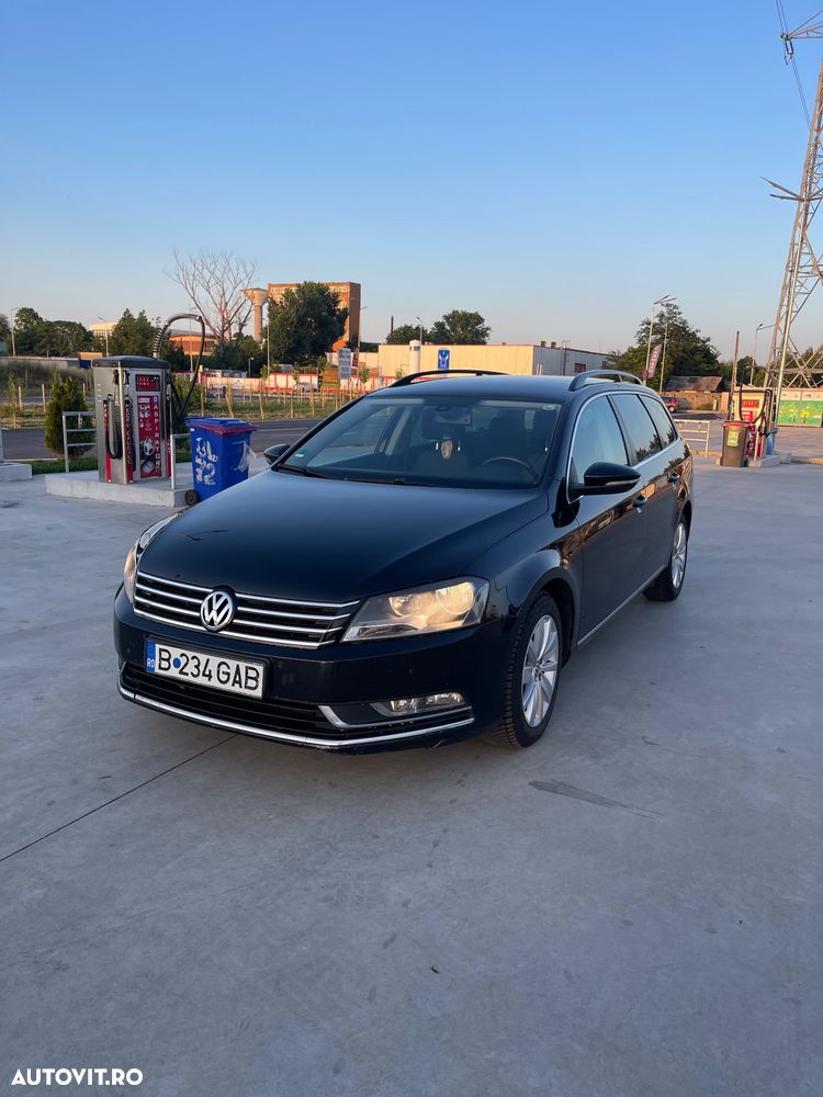 VOLKSWAGEN Passat 2011