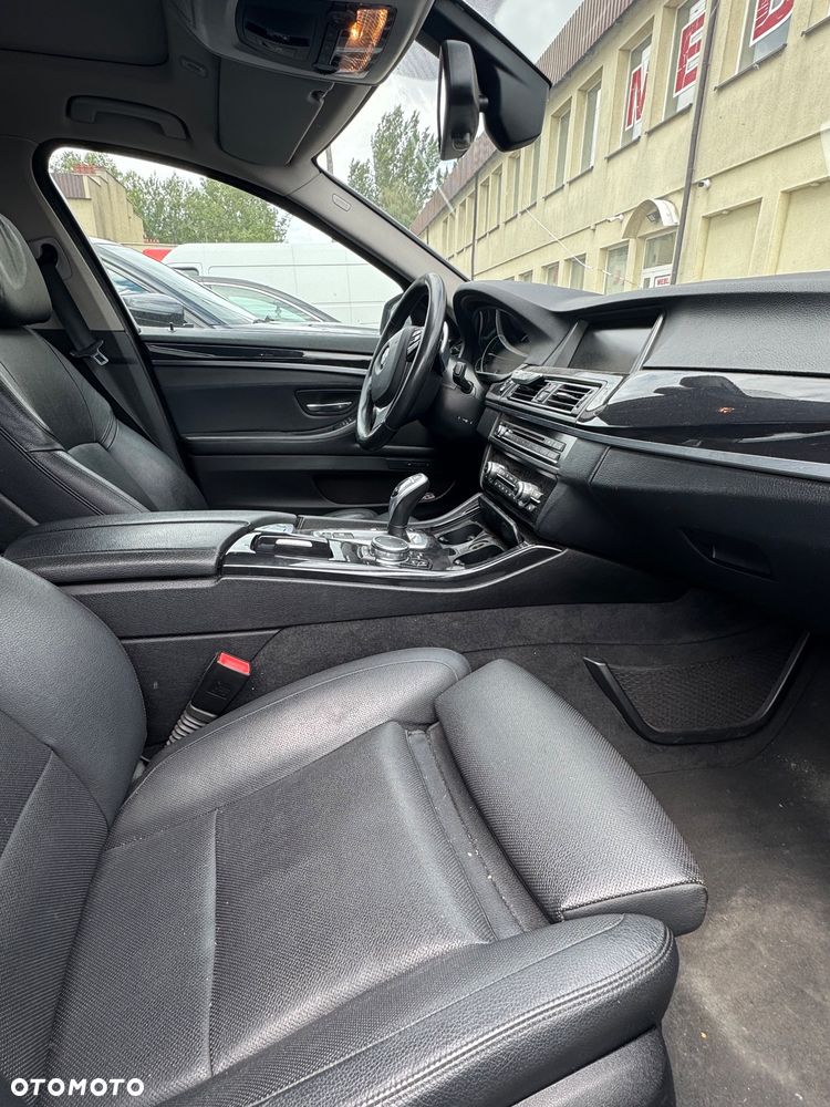 BMW Seria 5 535d xDrive - 13