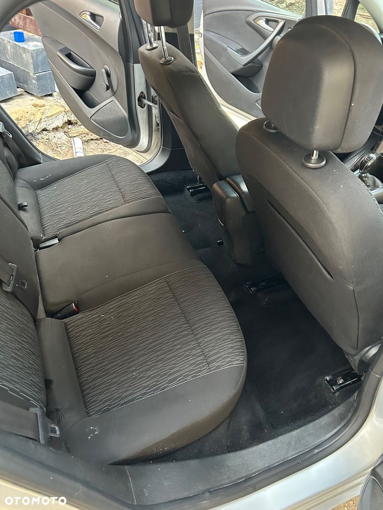 Opel Astra 1.4 T Sport EU6 - 13