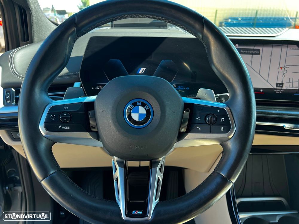 BMW 225xe Active Tourer - 8