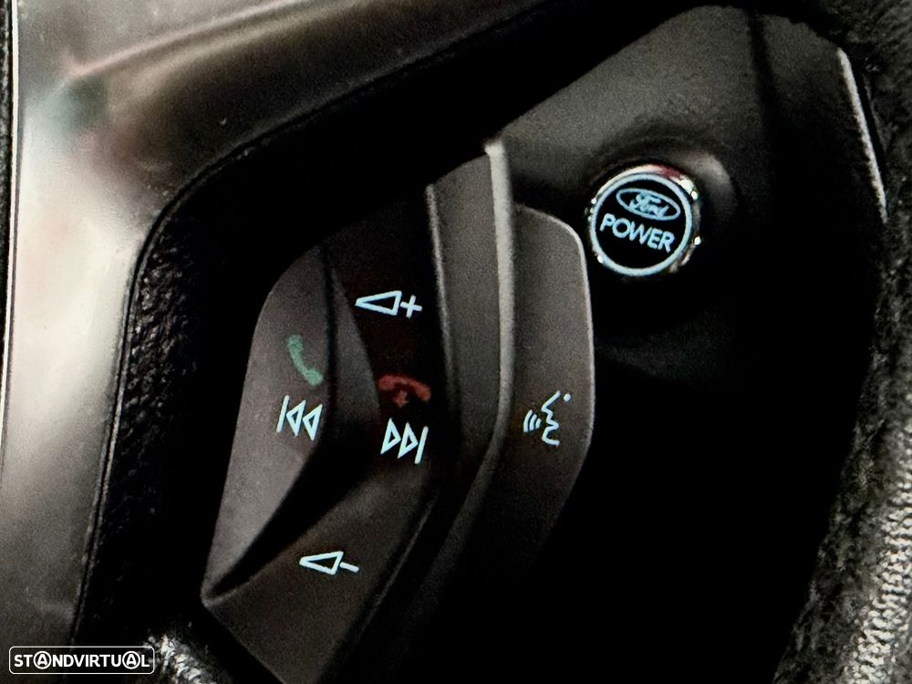 Ford Focus 1.0 SCTi Titanium - 23