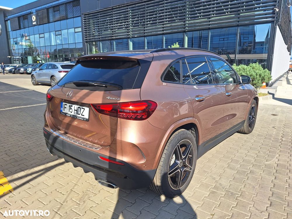 Mercedes-Benz GLA - 9