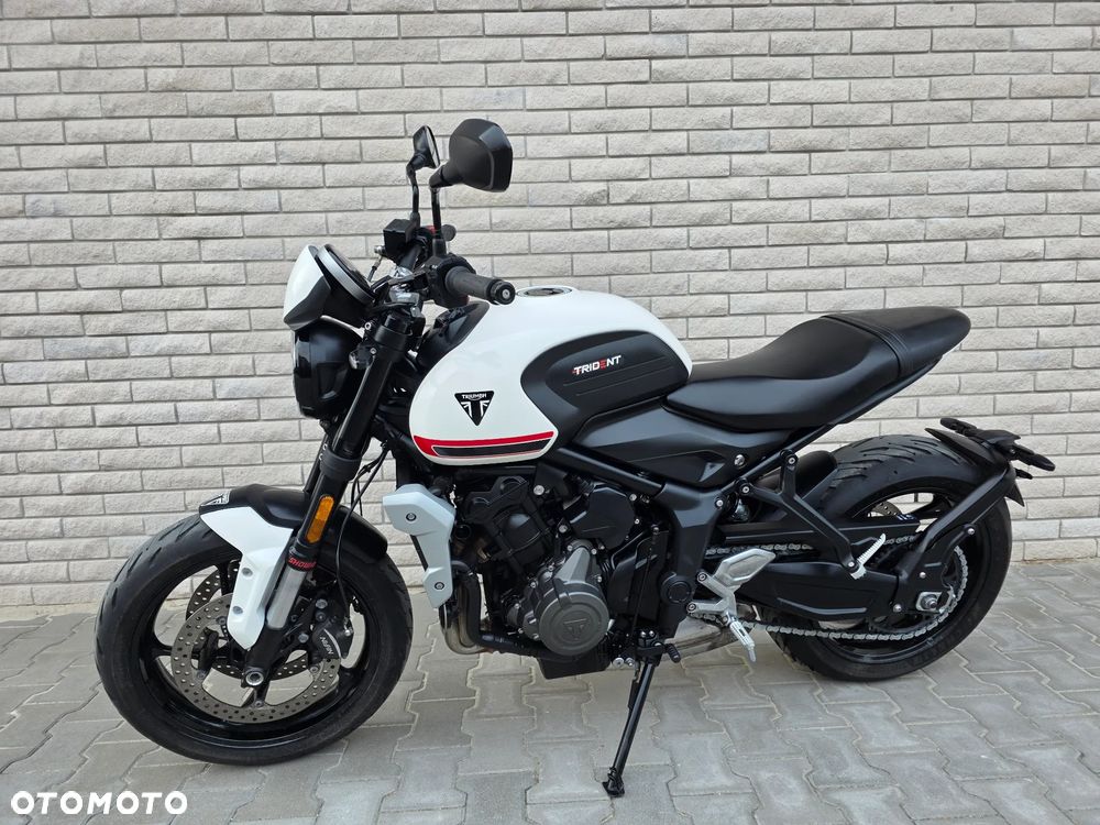 Triumph Trident - 5