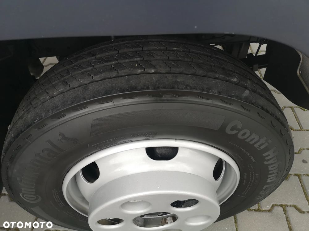 Mitsubishi Fuso Canter 7C18 Kontener + Winda Stan Bardzo Dobry - 20