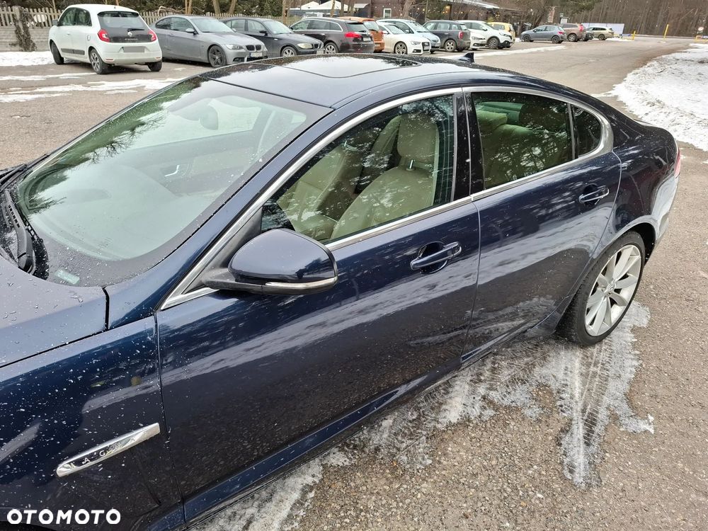 Jaguar XF 3.0 V6 D Luxury - 12