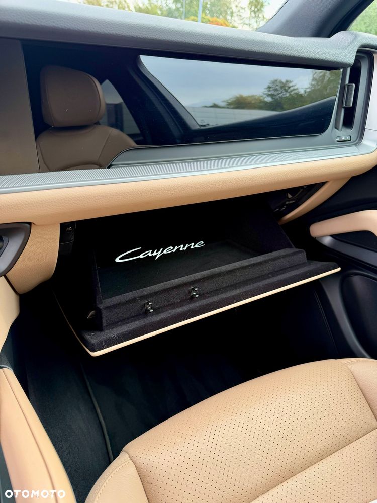 Porsche Cayenne - 33