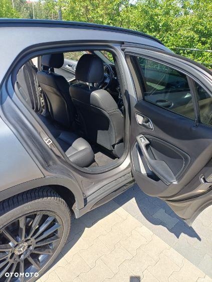 Mercedes-Benz GLA 250 7G-DCT Peak Edition - 28