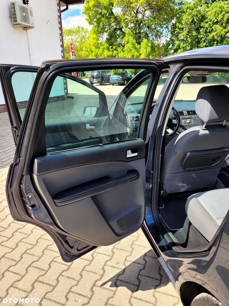 Ford C-MAX 1.8 Ambiente - 30