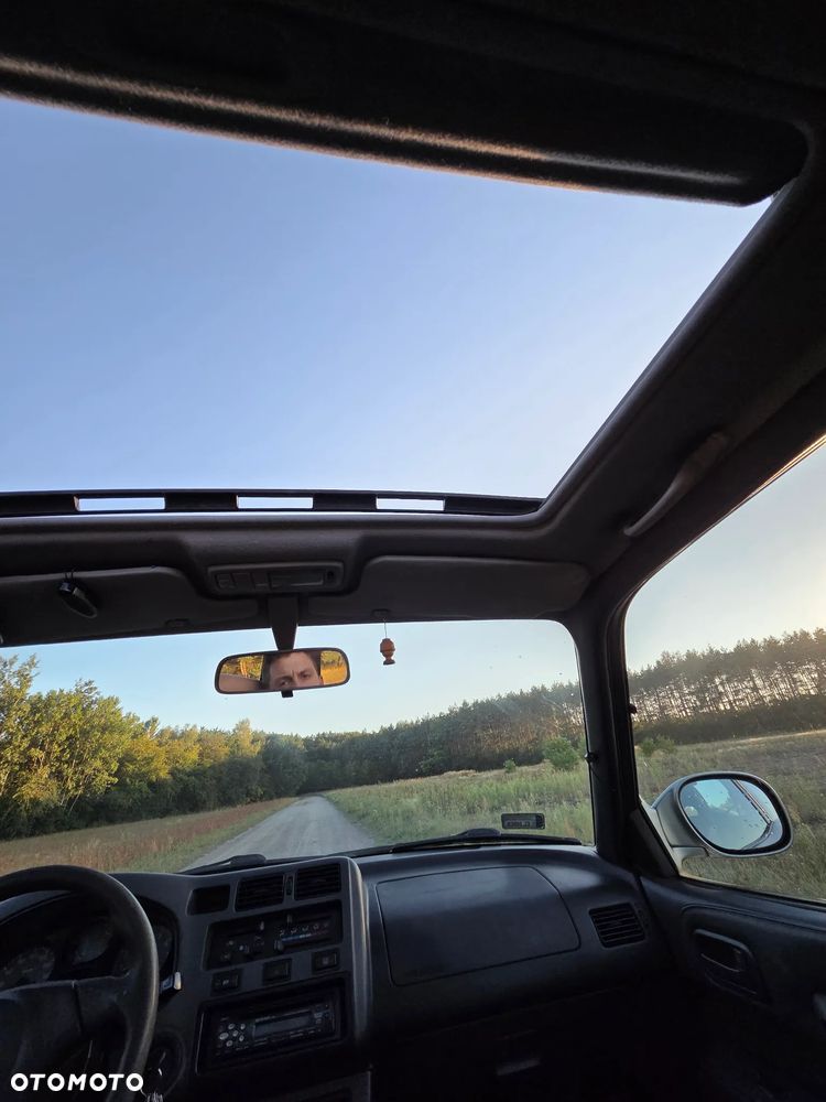 Toyota RAV4 2.0 - 10