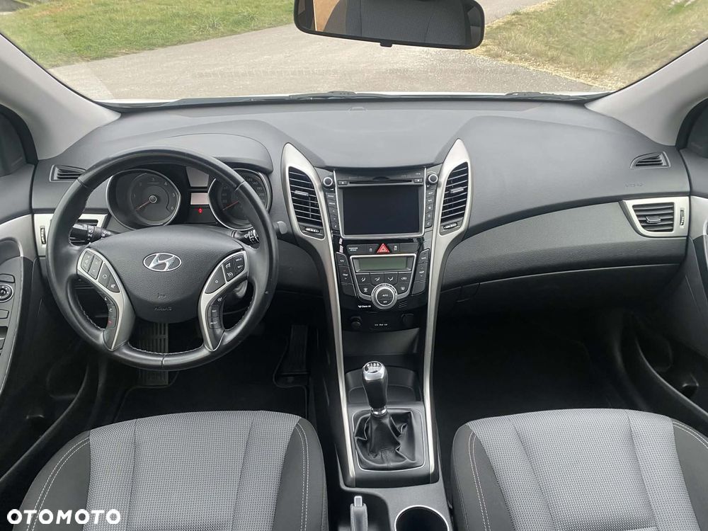 Hyundai i30 1.6 CRDi Premium - 11