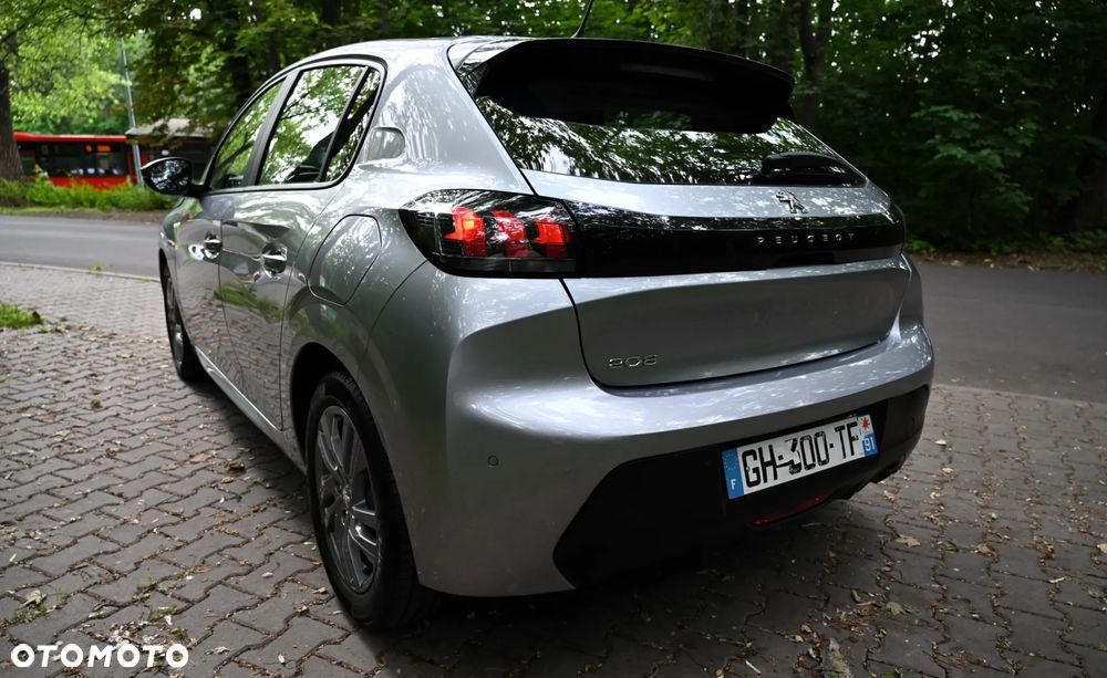 Peugeot 208 - 16