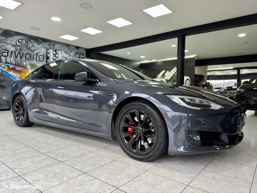 Tesla Model S - 7