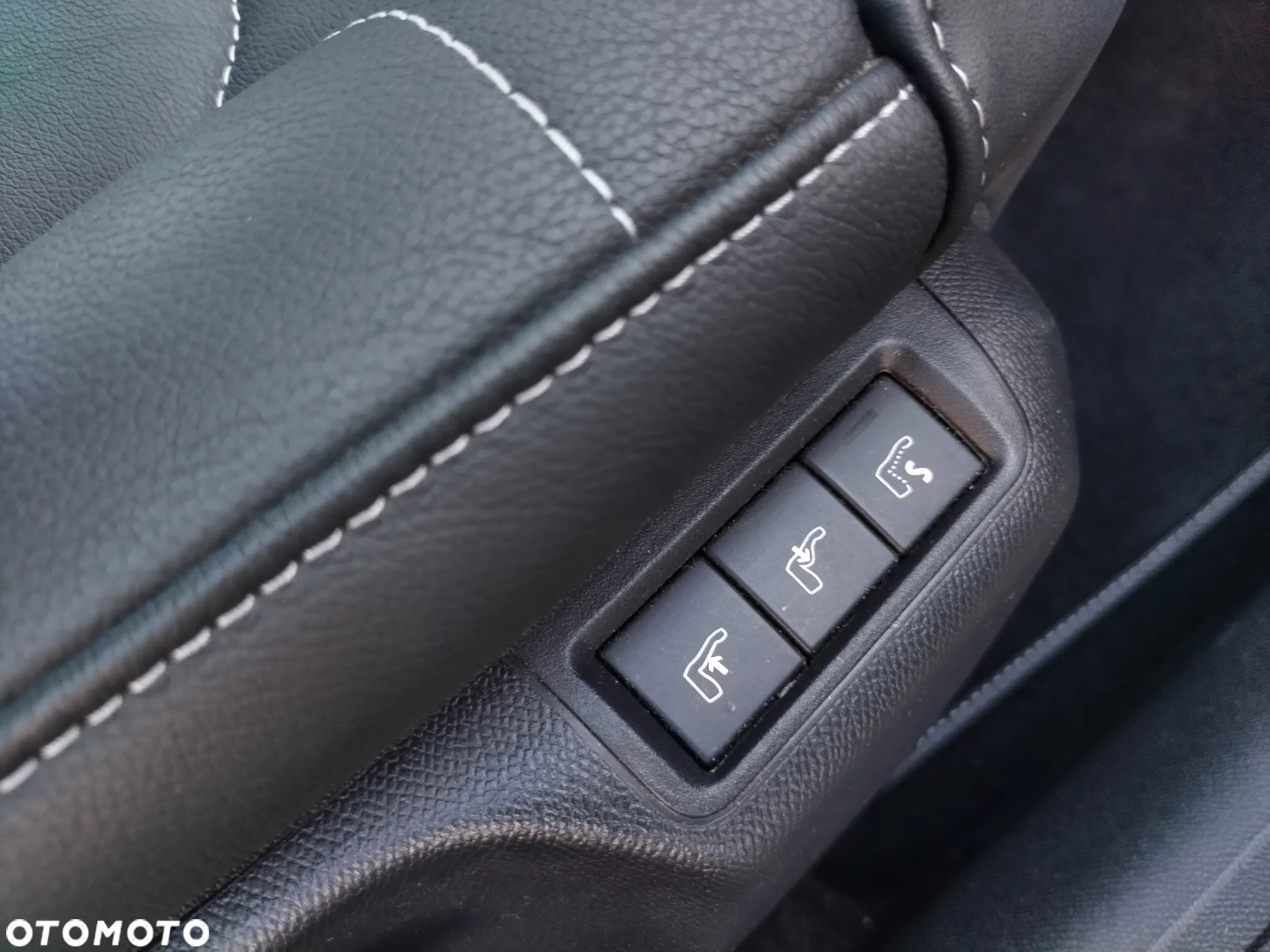 Citroën C4 1.2 PureTech Shine S&S EAT8 - 18