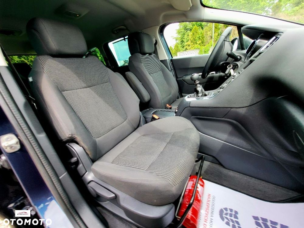 Peugeot 5008 - 24