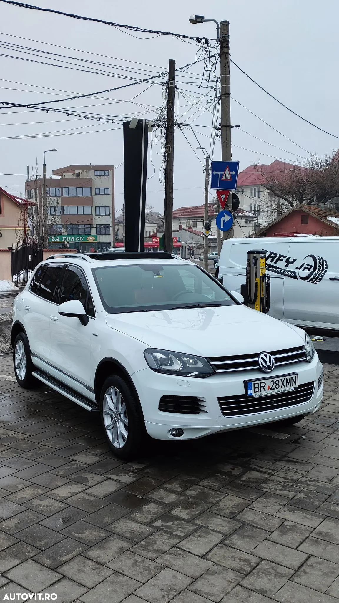 Volkswagen Touareg 3.0 V6 TDI BMT - 4