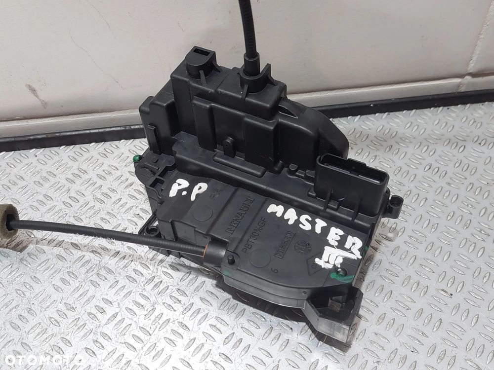 ZAMEK DRZWI PRAWY PRZÓD PASAŻERA RENAULT MASTER III 3 R2019 NR 805020009R - 2