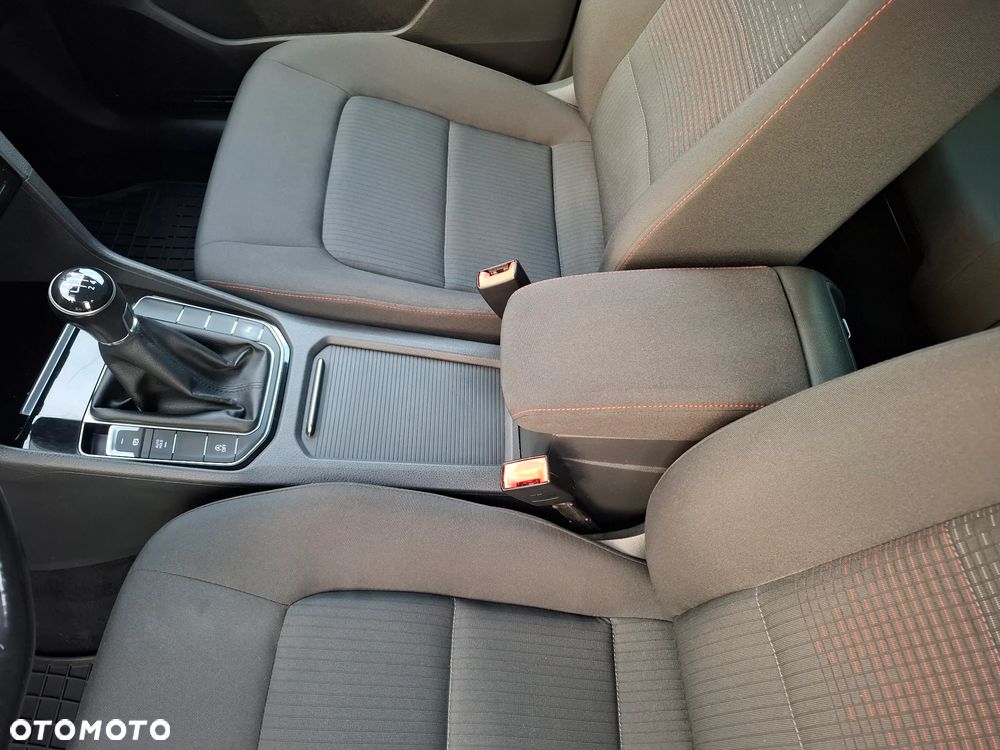 Volkswagen Golf Sportsvan SV 2.0 TDI BMT Highline - 35
