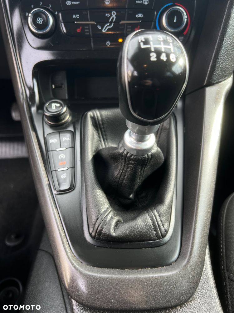 Ford Focus 1.5 TDCi Titanium - 16