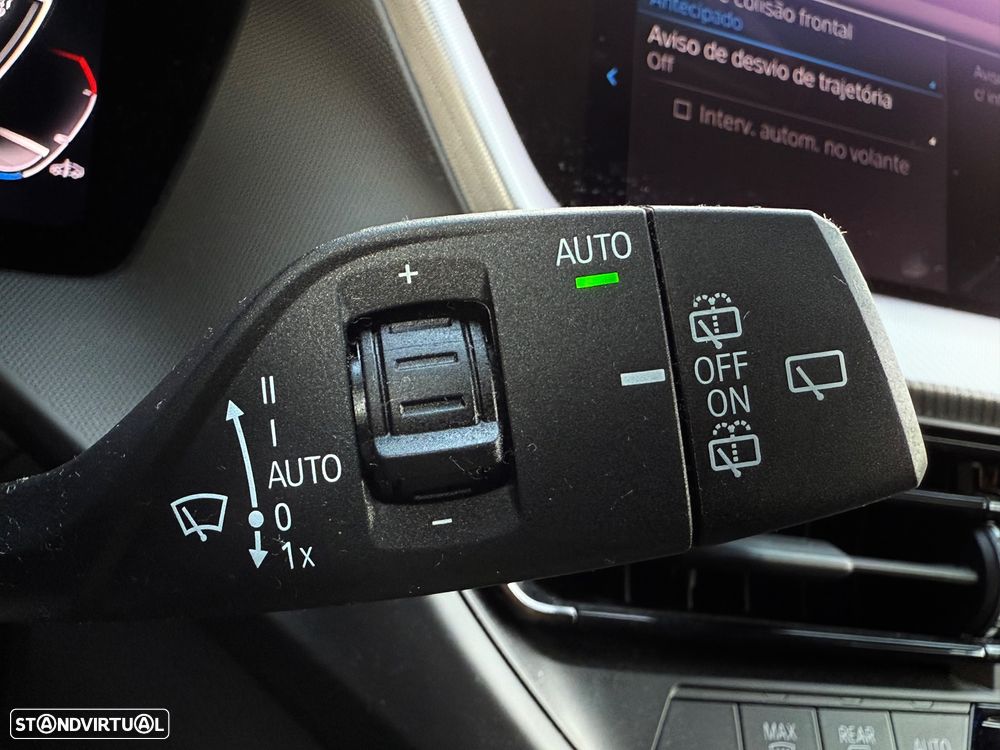 BMW 116 d Pack Desportivo M Auto - 37