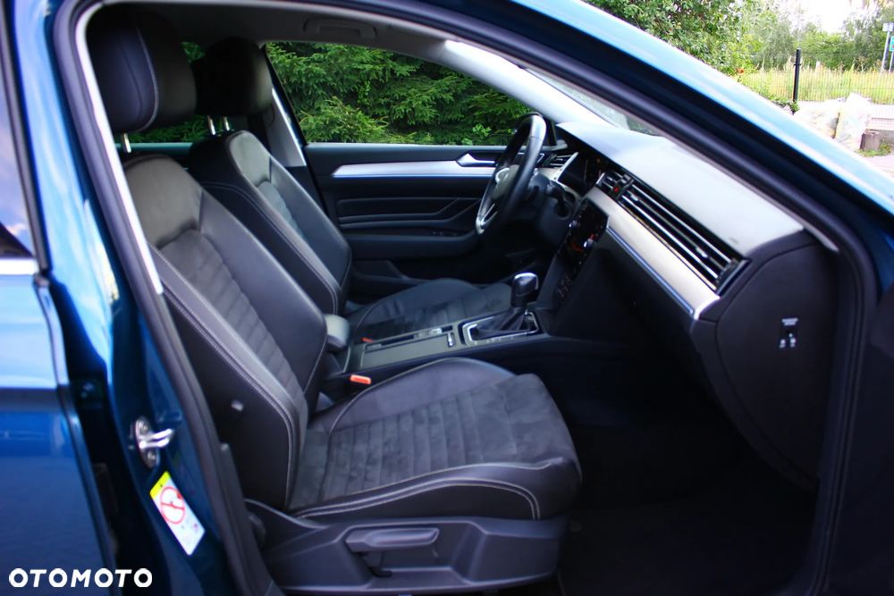 Volkswagen Passat 2.0 TDI SCR DSG Elegance - 39