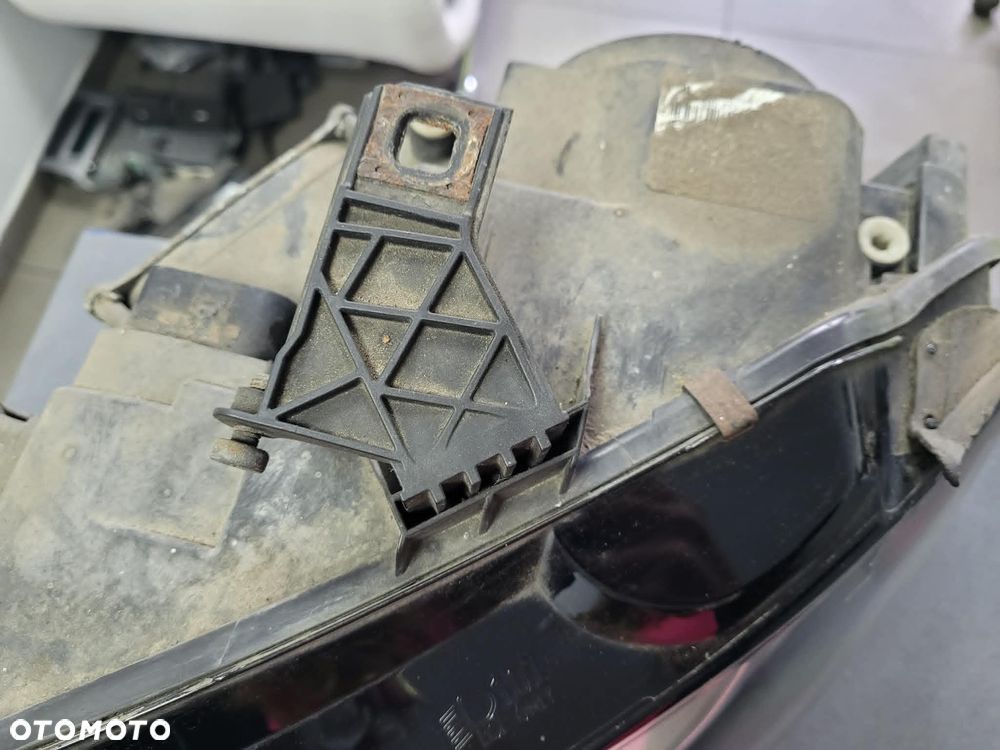 Lampa Lewa Audi a4 b8 xenon - 7