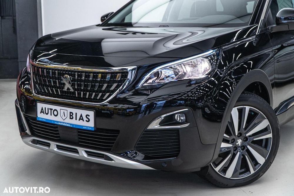 Peugeot 3008 1.2 PureTech Turbo S&S EAT8 Allure - 11