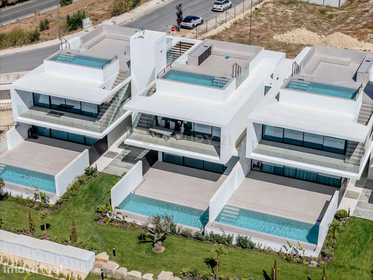 Apartamentos novos com 2 quartos, piscina privativa, elevador e garage - Grande imagem: 5/31