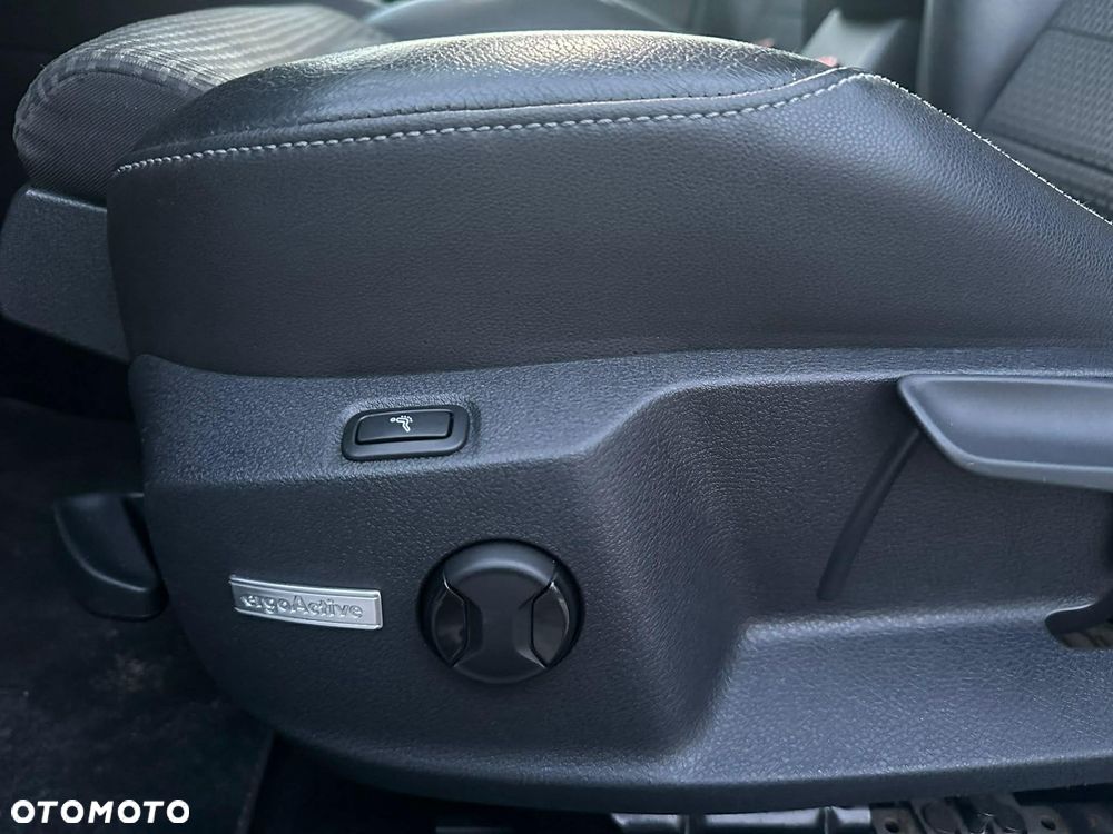 Volkswagen Golf 2.0 TDI 4Motion (BlueMotion Technology) Highline - 13