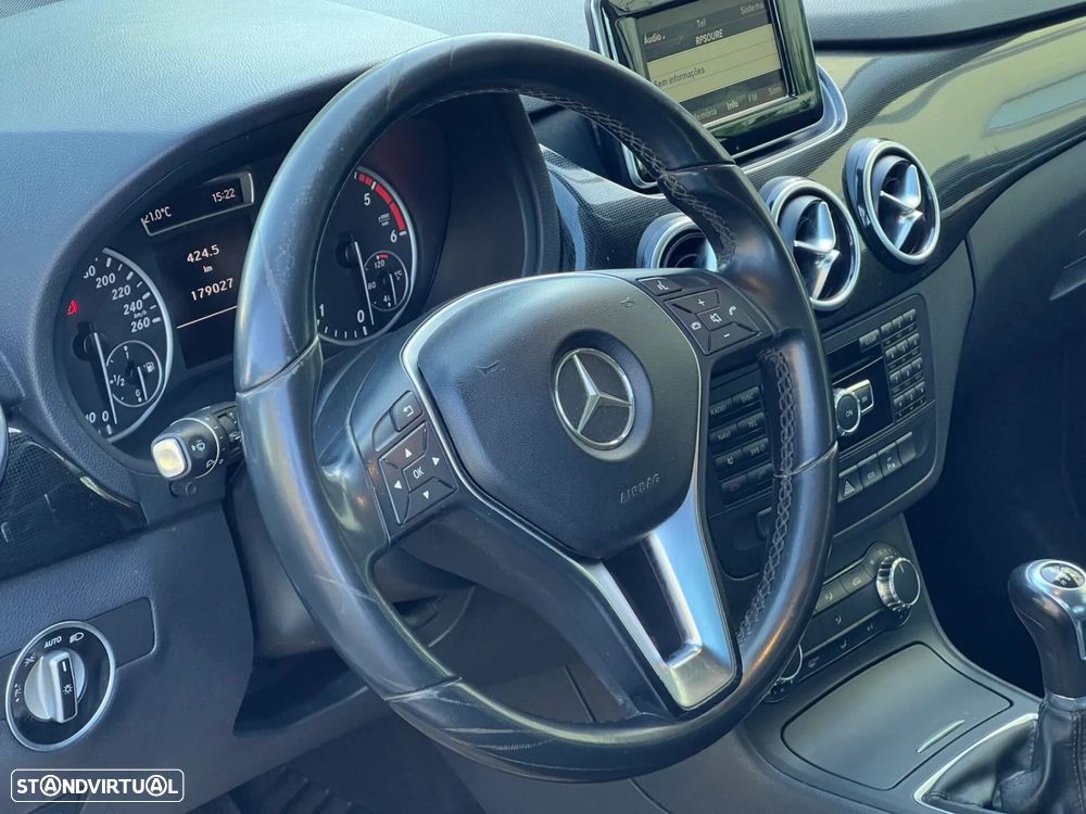 Mercedes-Benz B 180 - 7