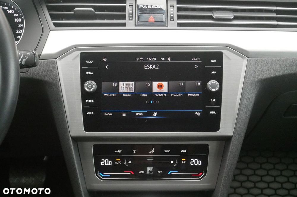 Volkswagen Passat Variant 1.5 TSI EVO Essence DSG - 10
