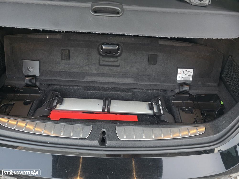 BMW 320 d Aut. Sport Line - 12