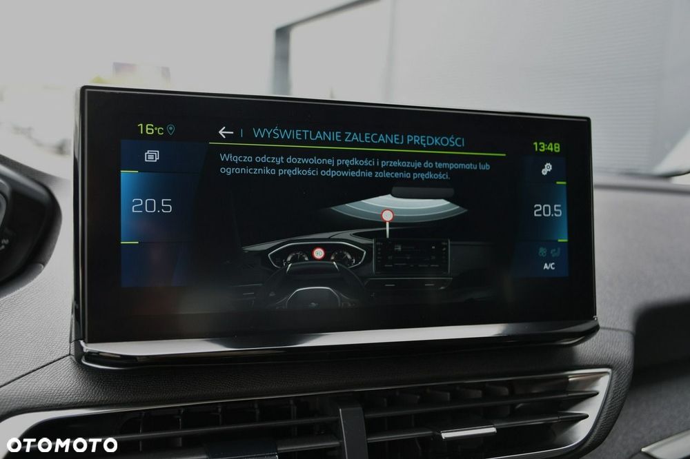 Peugeot 3008 1.6 PureTech Hybrid PHEV Road Trip S&S EAT8 - 34