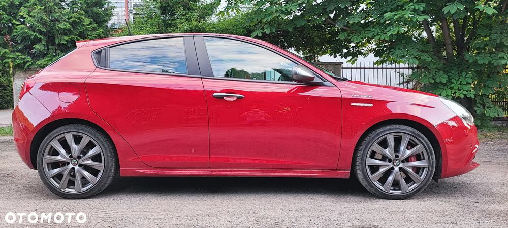 Alfa Romeo Giulietta 1750 TBi Veloce TCT - 2