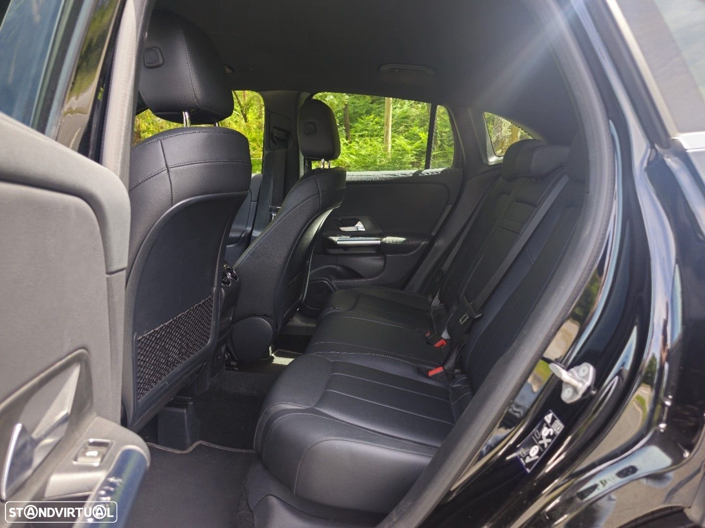 Mercedes-Benz GLA 180 d 8G-DCT - 27