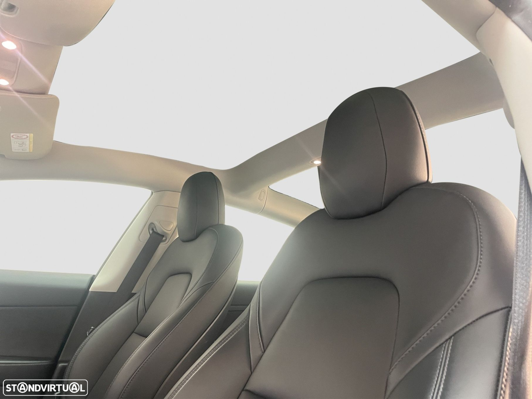 Tesla Model 3 - 9