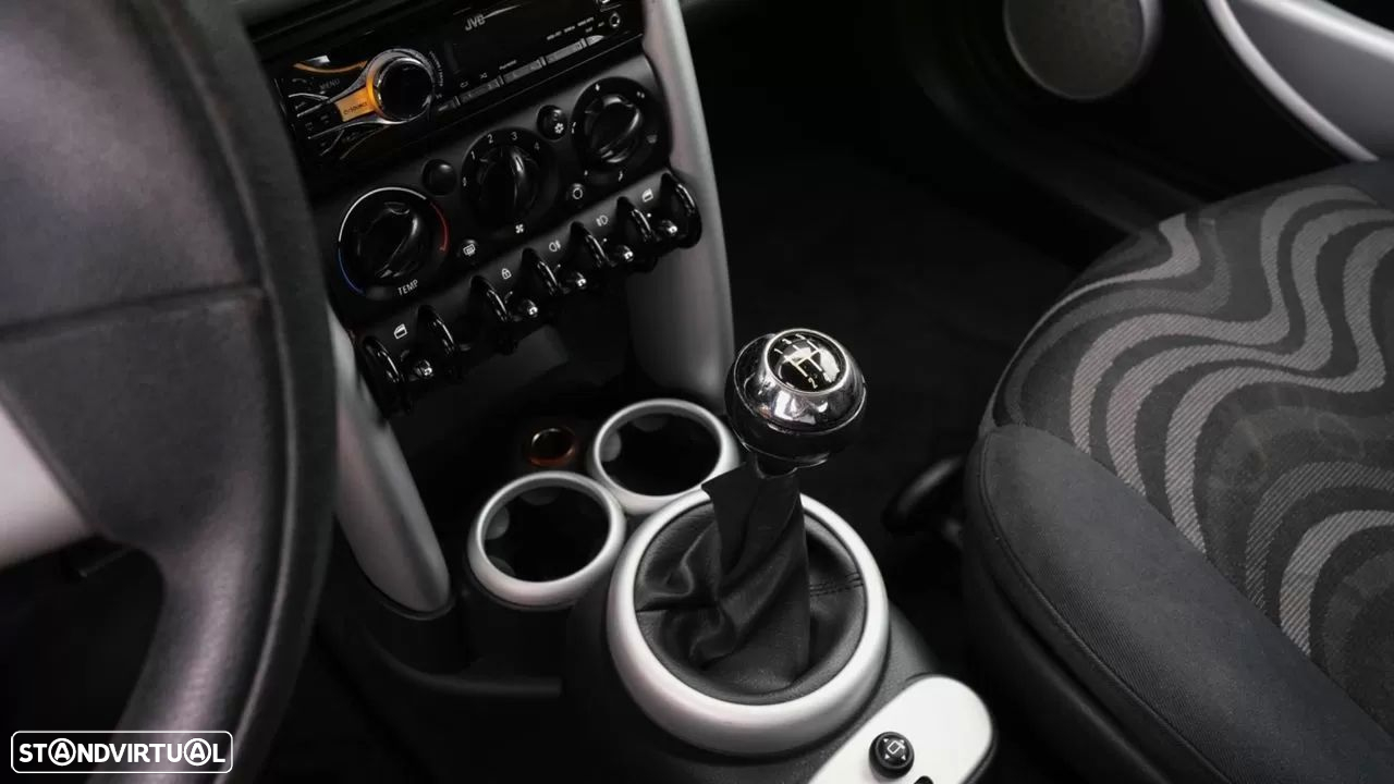 MINI 3 Portas One 1.6 - 17