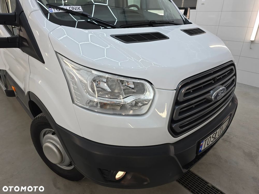 Ford TRANSIT 350-170 IZOTERMA WINDA 750Kg 48 Tyś Km SERWIS ASO FORD DO OSTATNIEGO Km SALON PL STAN JAK NOWY TEMPOMAT KLIMA ELKTRYKA ASYSTEN KIEROWCY WZMOCNIONE TYLNE ZAWIESZENIE RESOR + PODUSZKI PNEŁMATYCZNE - 5