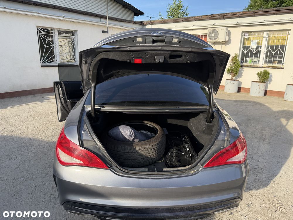 Mercedes-Benz CLA 250 AMG Line 7G-DCT - 20