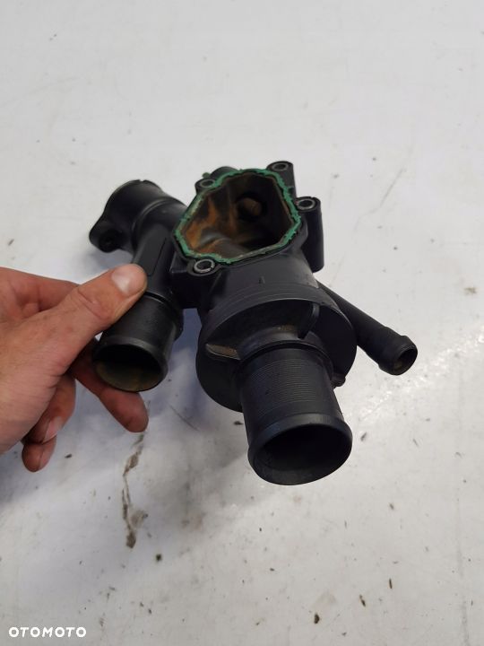 obudowa termostatu Ford Mondeo MK4 2.0 - 3