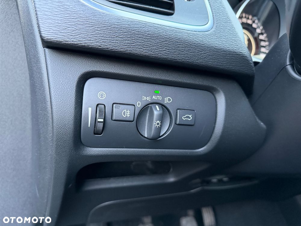 Volvo V40 T3 - 23