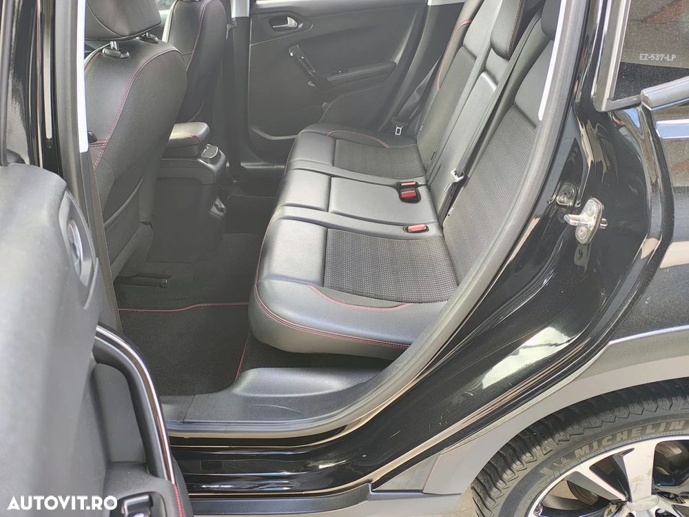 Peugeot 2008 PureTech 110 Stop&Start GT-Line Edition - 14