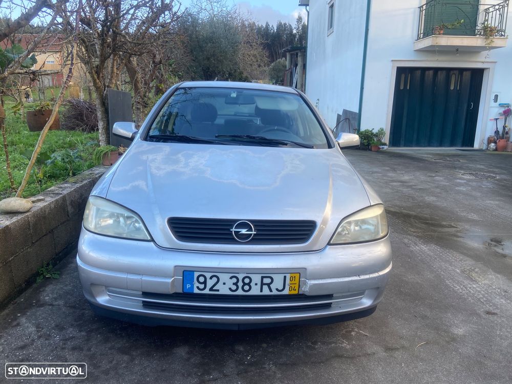 Opel Astra 1.2 Club - 1